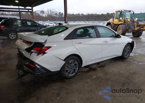 2024 Hyundai Elantra Sel from USA, damaged, VIN KMHLM4DG8RU813667